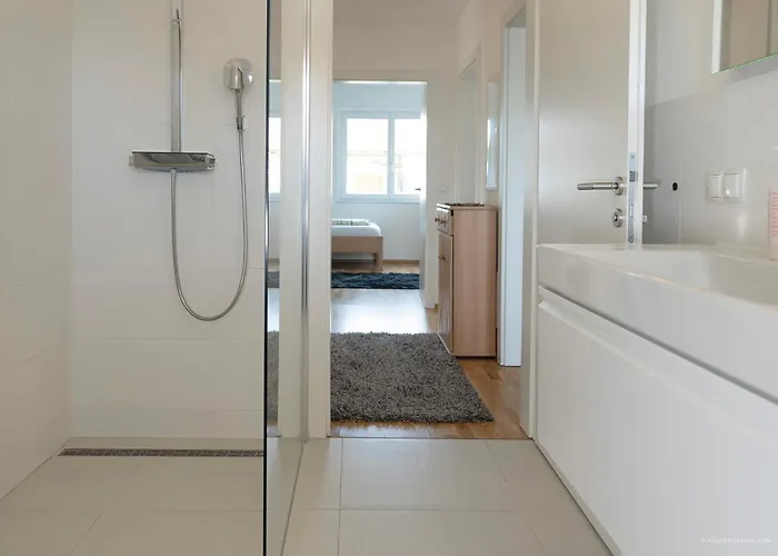 Mit Garten Апартаменты Dobl-Zwaring