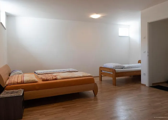 Mit Garten Апартаменты Dobl-Zwaring